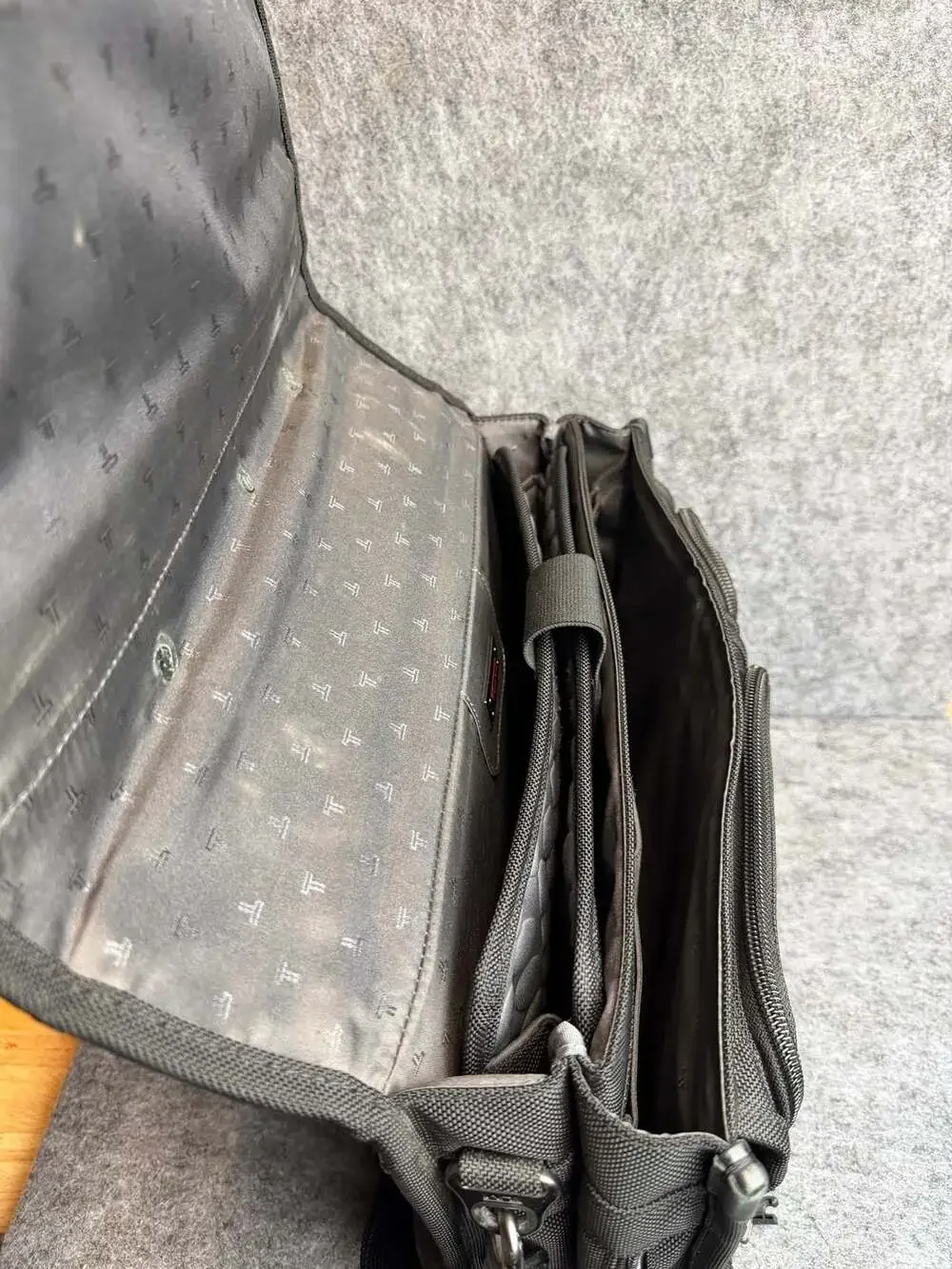 TUMI Alpha Expandable Nylon Laptop Messenger Briefcase Bag